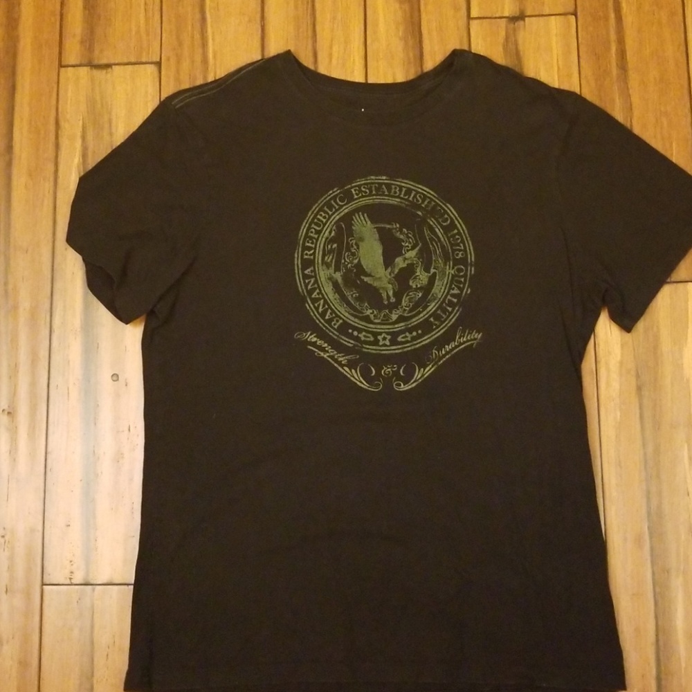Men's Banana Republic tee